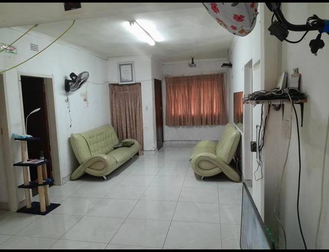 2 BEDROOM HOUSE FOR SALE IN BEZUIDENHOUT VALLEY